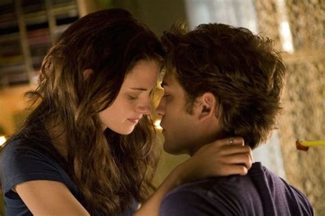 10 Girls Get Real About Their First Kisses With Girls